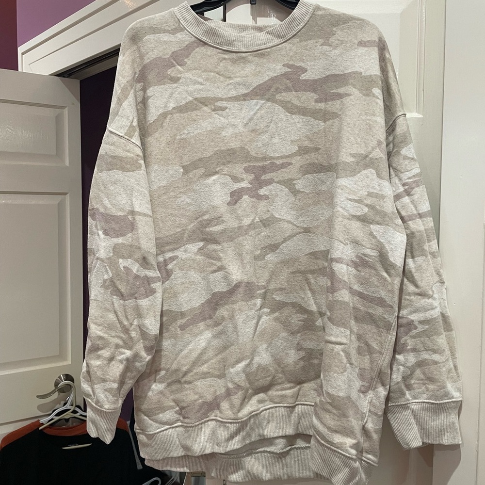 american eagle crew neck